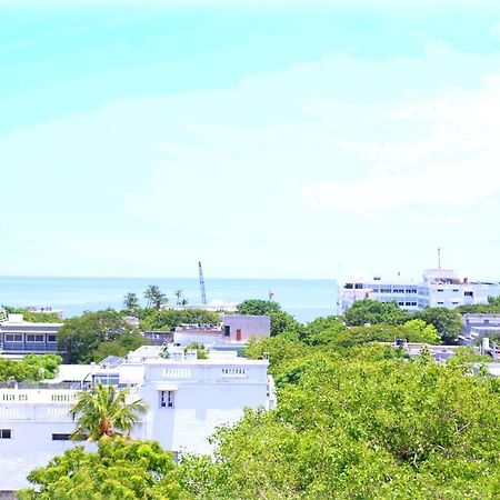 Tr Residency Hotel Puducherry Buitenkant foto