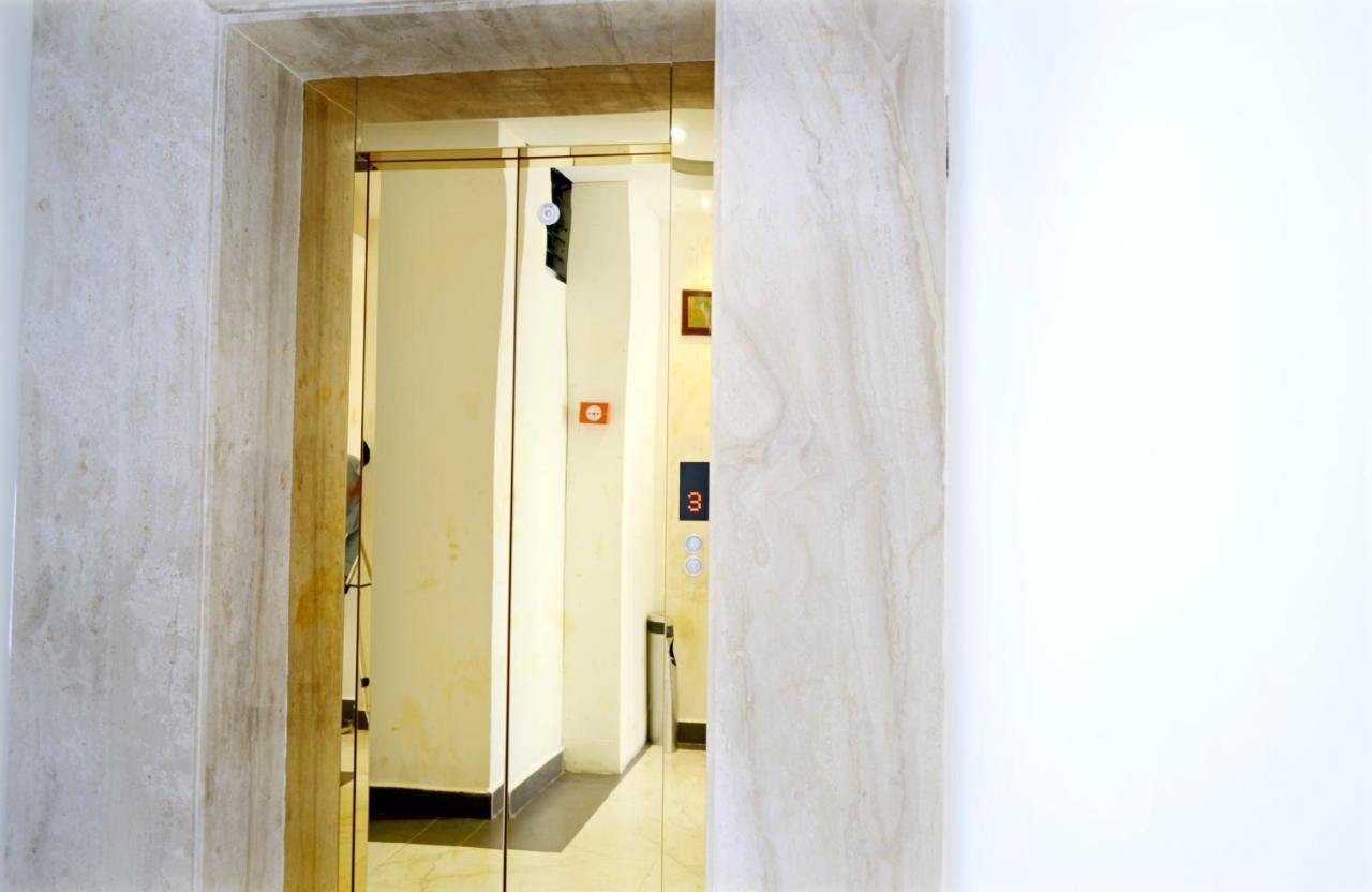 Tr Residency Hotel Puducherry Buitenkant foto
